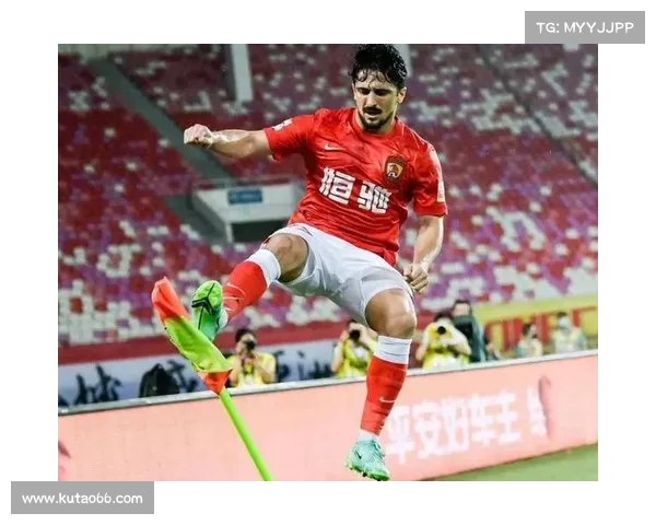 洛国富:从职业生涯到社会责任,探索中国足球新星的多重人生价值 洛国富:从职业生涯到社会责任,探索中国足球新星的多重人生价值